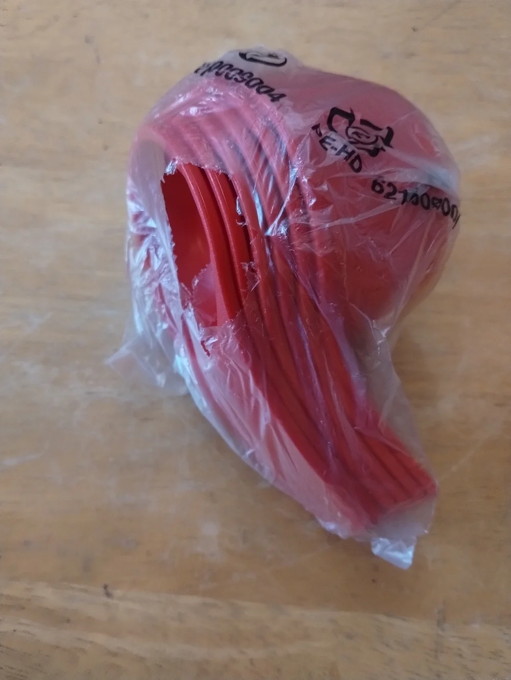 NEW Tupperware Measuring Cups Set Red 1/4 1/3 1/2 3/4 1 Cup Kitchen Baking Tools